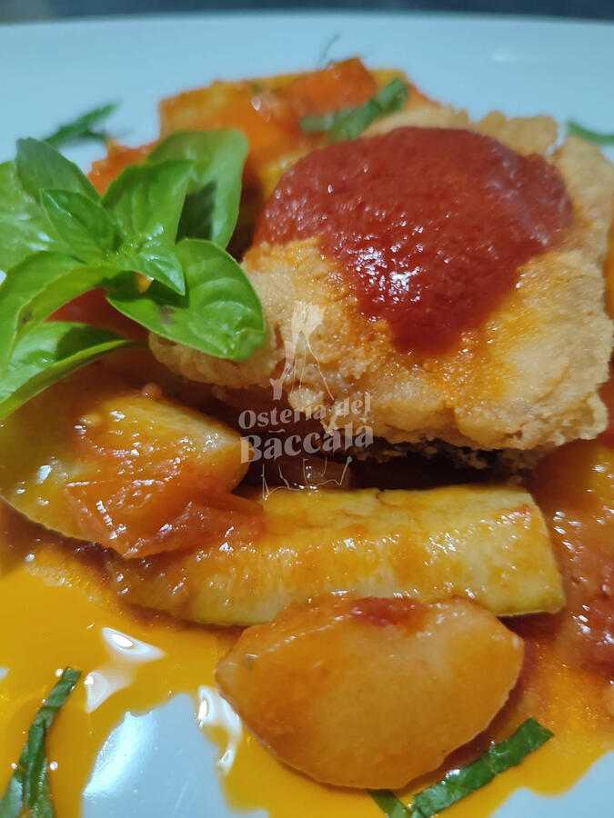 Fritto di baccalà con salsa Komir Fritto di baccalà con salsa Komir osteria del baccalà